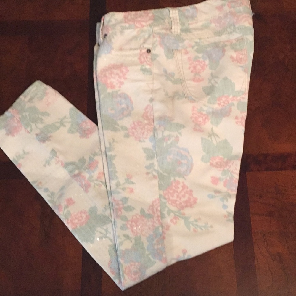 1st Kiss Skinny Jeans